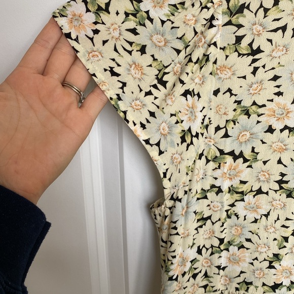 🌺 NWT Floral Dress - Picture 3 of 7